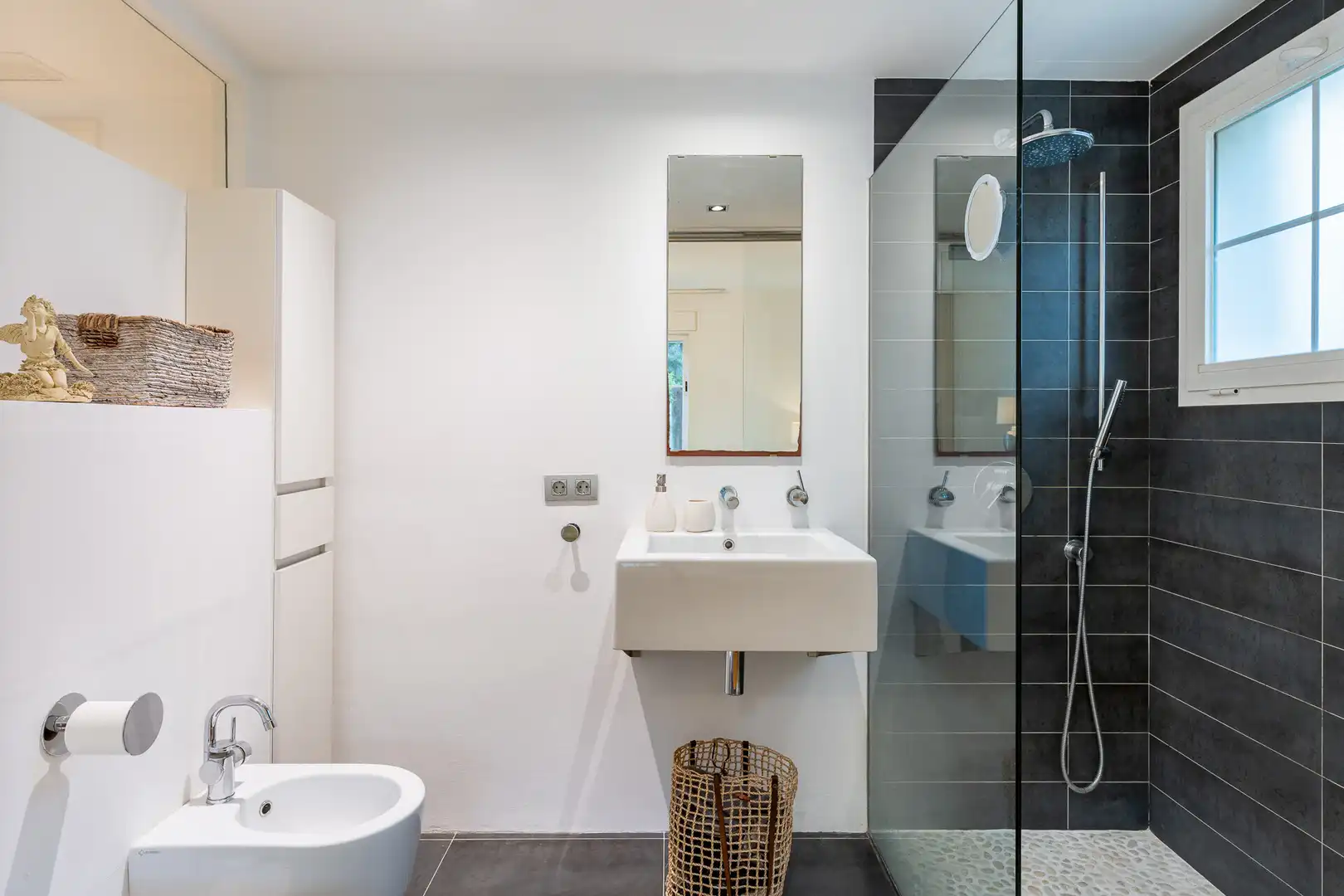 Bany de Apartament en venda en  Palma de Mallorca amb Aire condicionat, Terrassa i Piscina comunitària