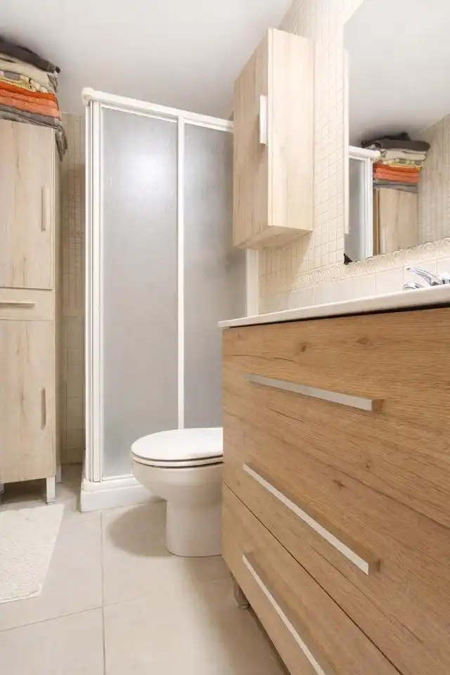 Bany de Apartament en venda en Oliva amb Aire condicionat, Terrassa i Traster
