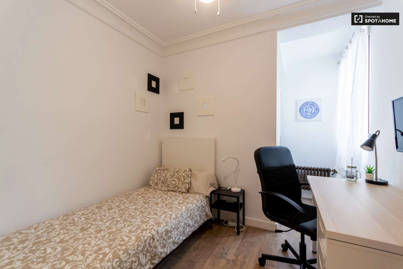 Flat to share in Puerta del Ángel