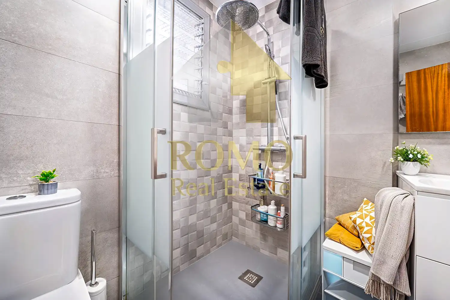 Baño de Piso en venta en Santa Perpètua de Mogoda con Aire acondicionado, Calefacción y Balcón