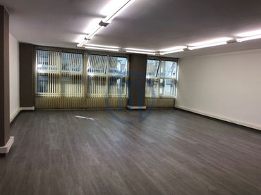 Locale commerciale in affitto a Sant Esteve