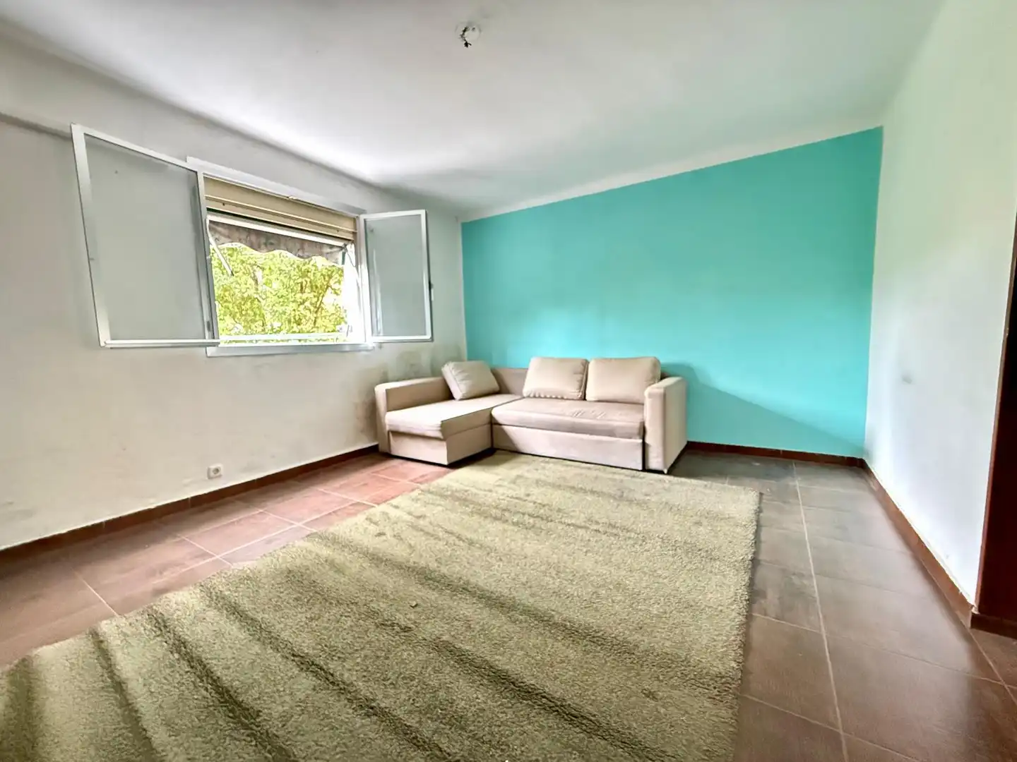 Sala de estar de Piso en venta en  Madrid Capital con Aire acondicionado y Alarma