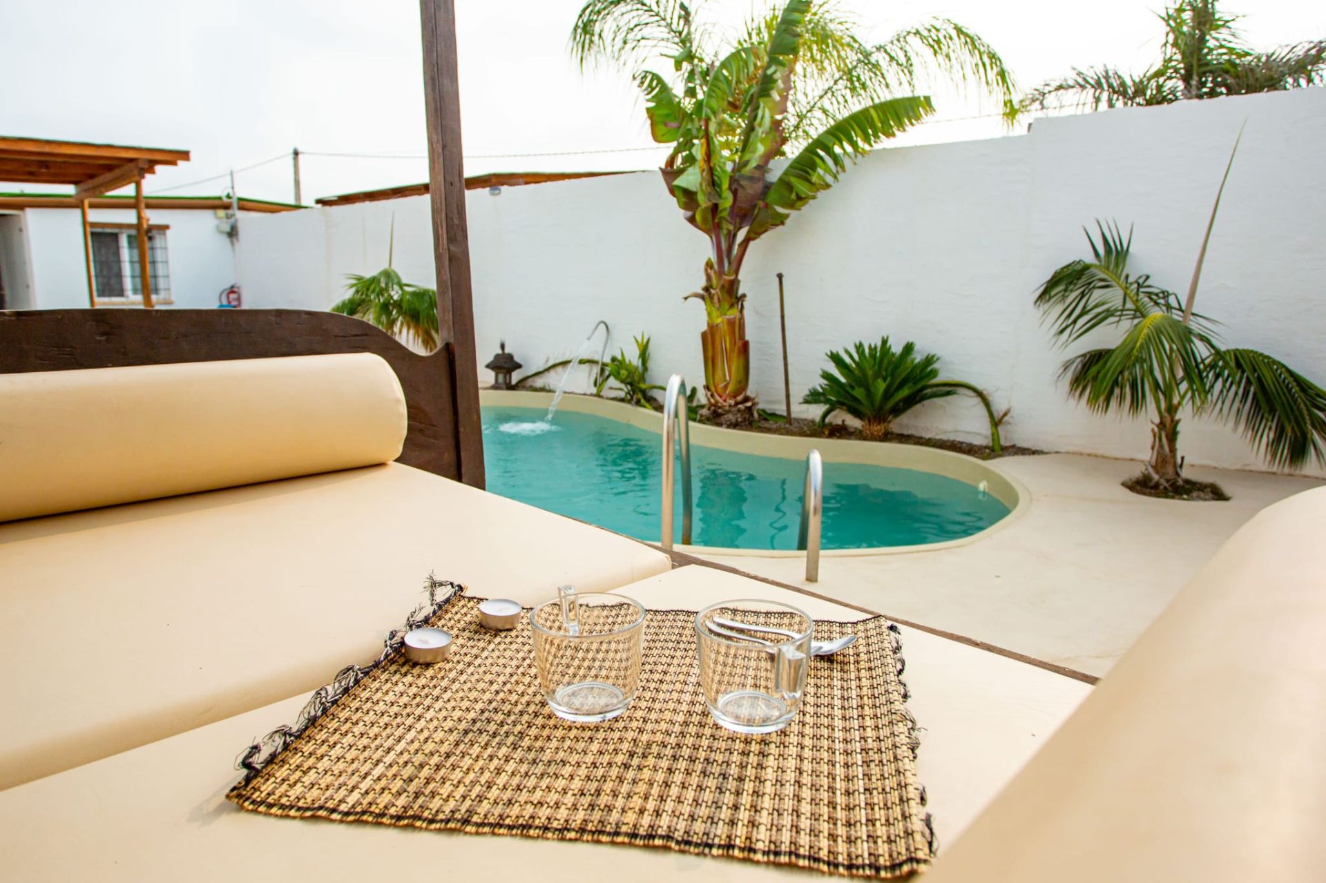 Piscina de Apartament de lloguer en Chiclana de la Frontera amb Aire condicionat, Terrassa i Piscina