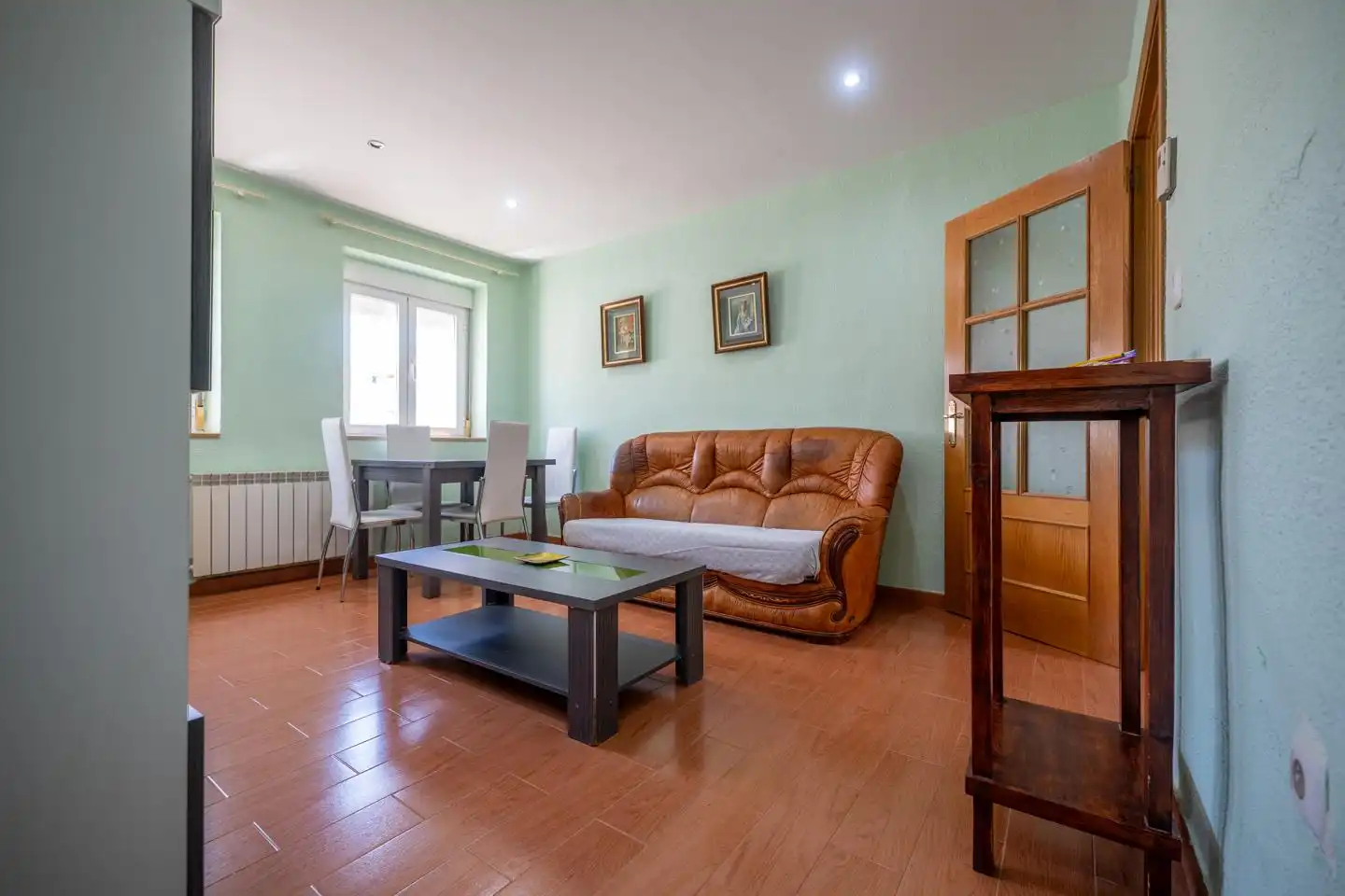 Wohnzimmer von Erdgeschoss zum Verkauf in Ávila mit Heizung, Privatgarten und Terrasse