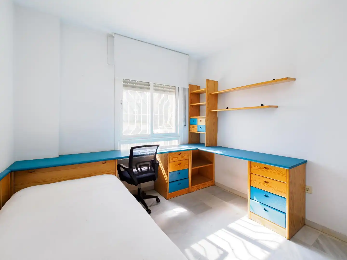 Habitación de Piso en venta en Málaga con Jardín privado, Terraza y Trastero
