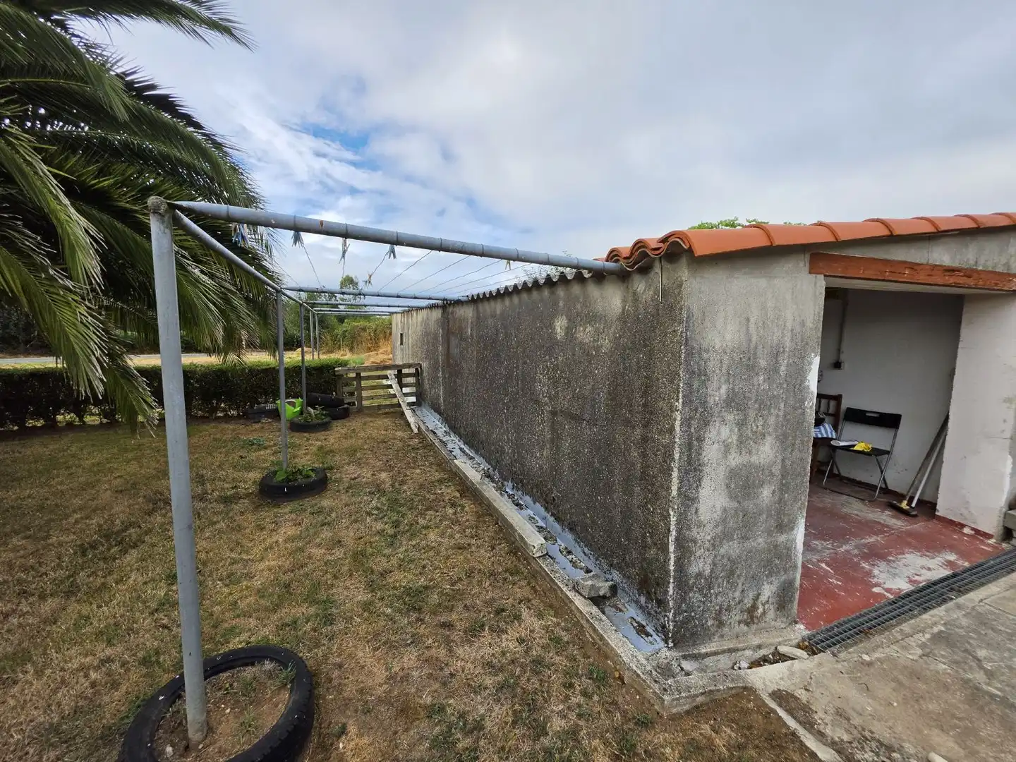 Vista exterior de Finca rústica en venda en Curtis amb Jardí privat, Traster i Moblat
