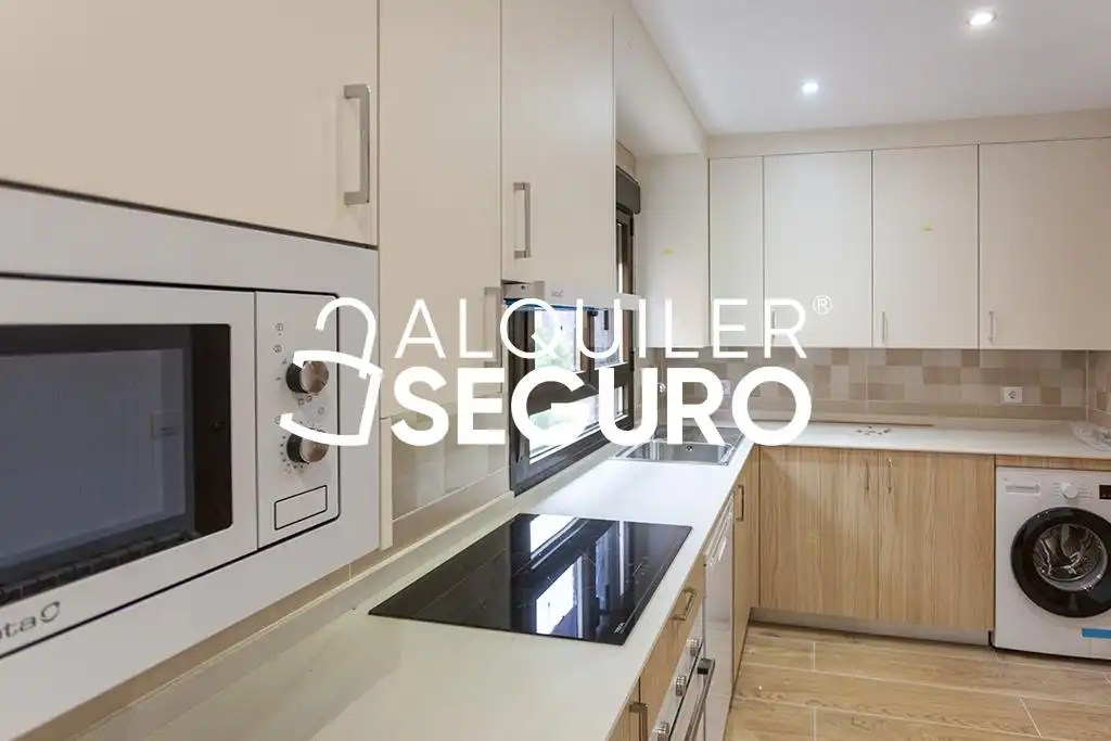Cocina de Piso de alquiler en El Berrueco con Calefacción y Terraza