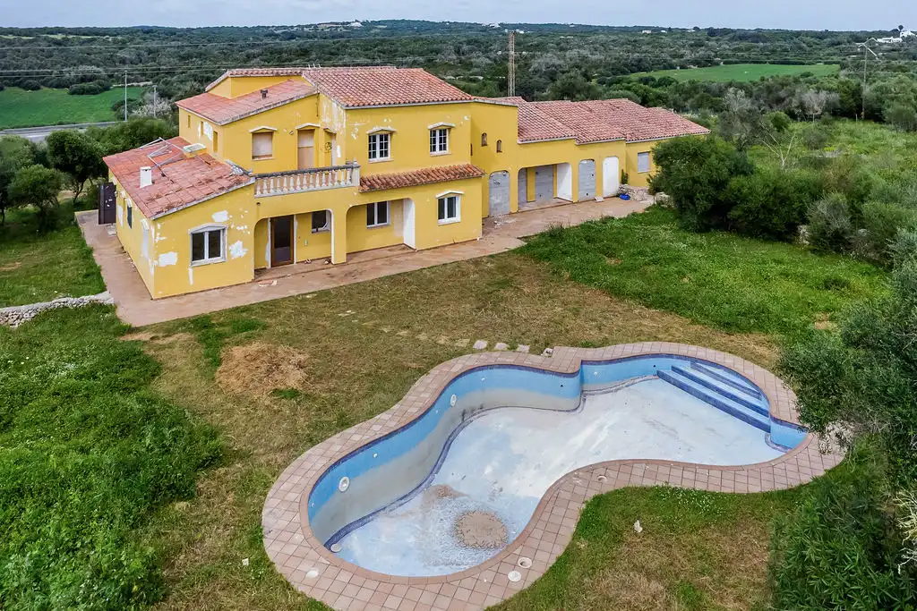 Villa zum Verkauf in Av Lloc Nou