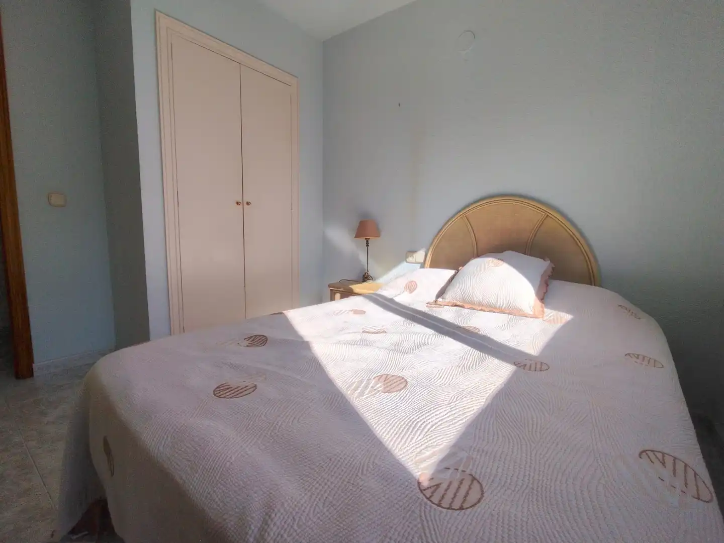 Habitación de Apartamento en venta en Gandia con Aire acondicionado, Terraza y Amueblado