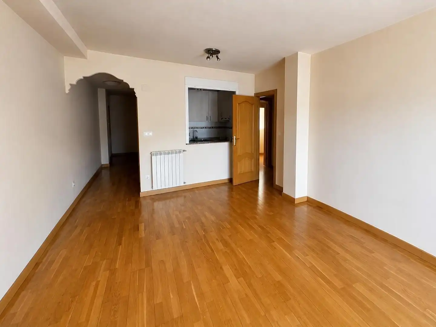 Sala de estar de Piso en venta en La Puebla de Alfindén con Calefacción, Terraza y Trastero