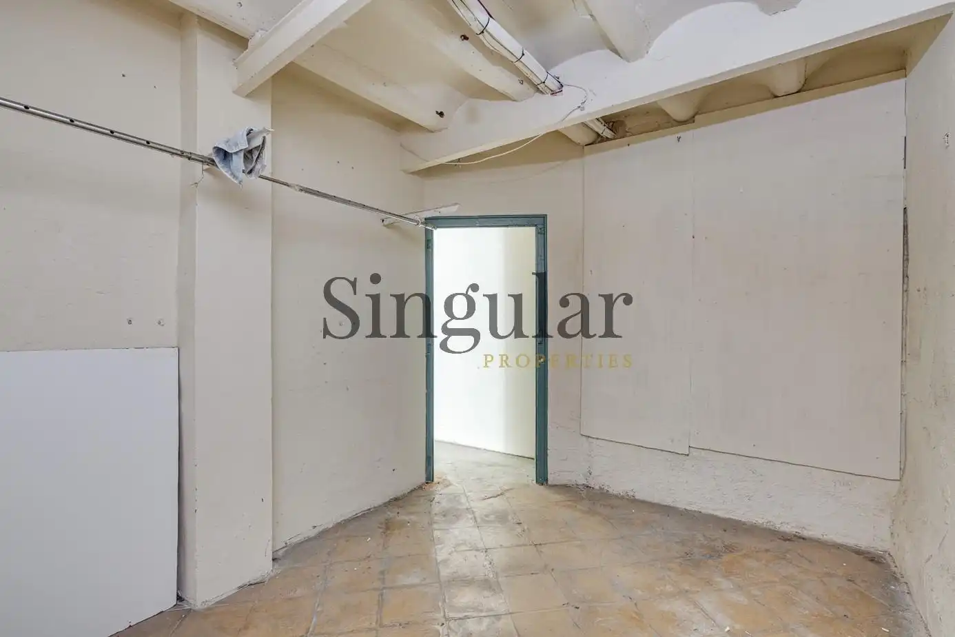 Commercial properties for rent in Carrer de la Creu Coberta, Hostafrancs