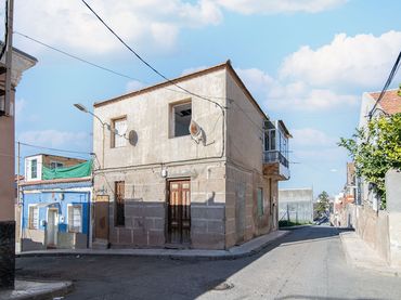 Villa zum Verkauf in C/ López Aracil