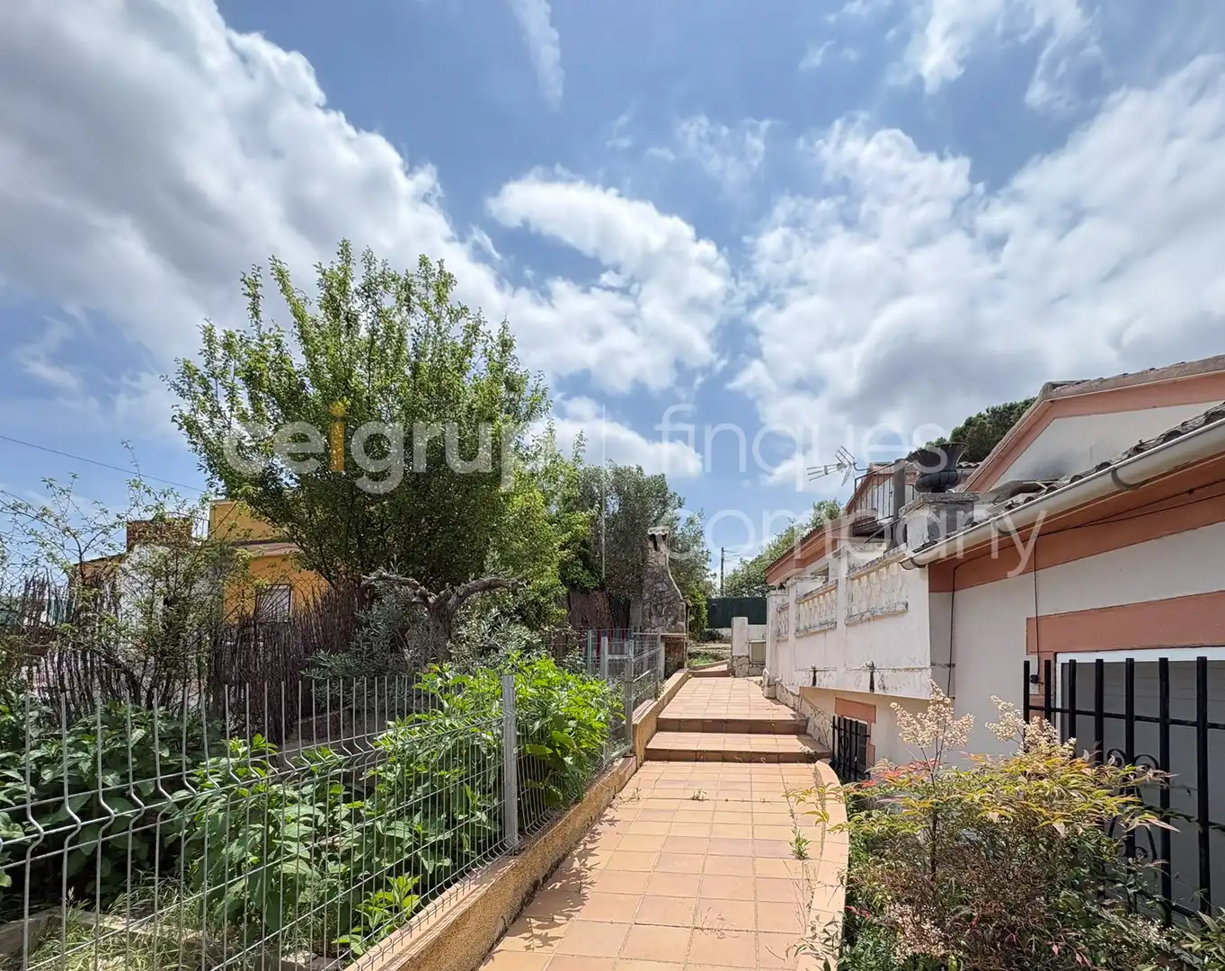 Vista exterior de Casa o xalet en venda en Maçanet de la Selva amb Calefacció, Terrassa i Traster