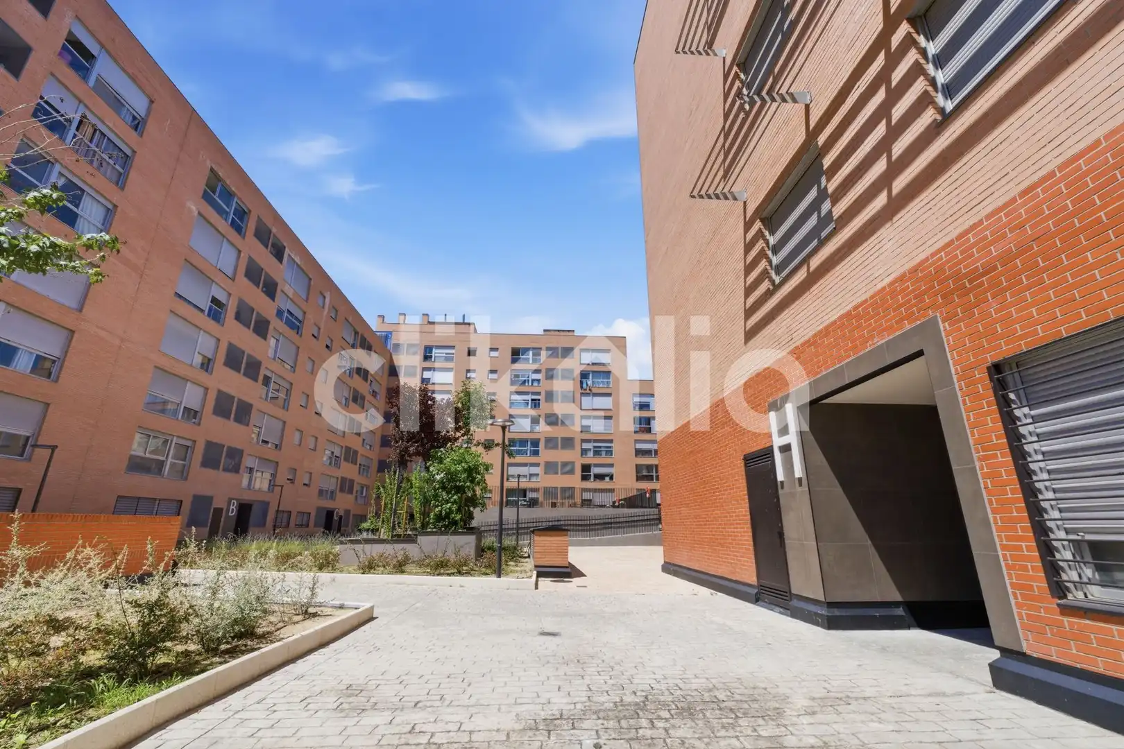 Parking de Piso de alquiler en Madrid con Calefacción, Trastero y Piscina