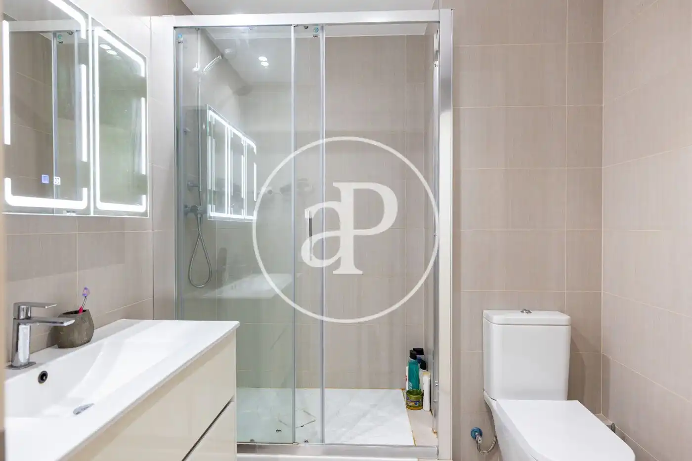 Baño de Piso en venta en Sant Martí