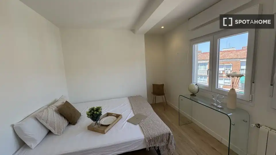 Room in Hispanoamérica - Bernabéu