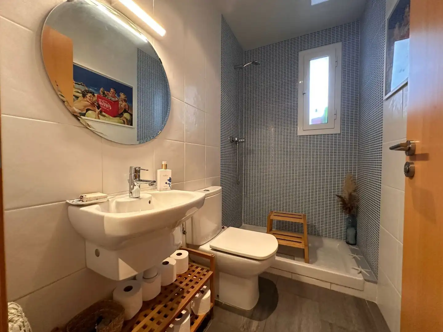 Baño de Piso de alquiler en Badalona con Calefacción, Terraza y Amueblado