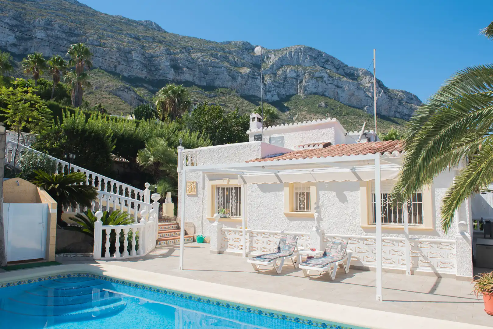 Detached house with pool for sale in Centro Urbano