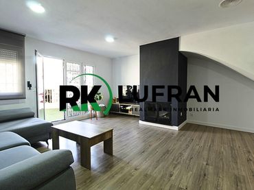 Semi-detached house for sale in Calle CUBA