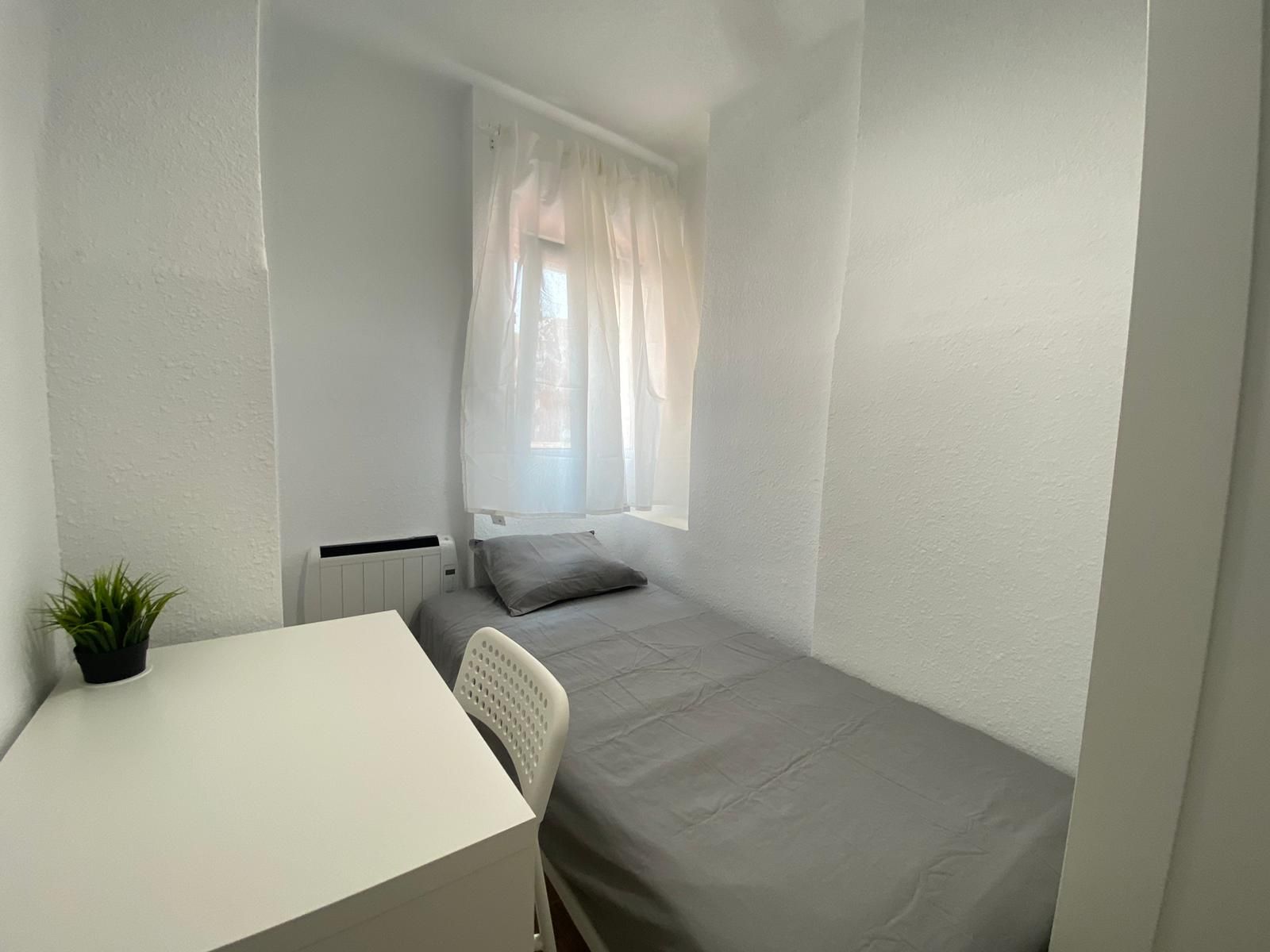 Flat for share in Calle de la Garganta de Aísa, 1, Numancia