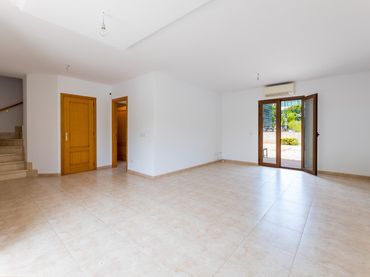 Maison mitoyenne à louer à Carrer del Bidasoa