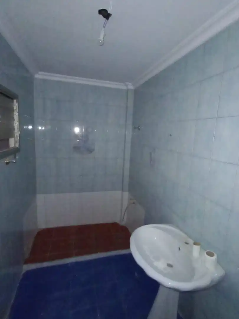 Bathroom of Flat for sale in Sevilla  with Terrace and Balcony