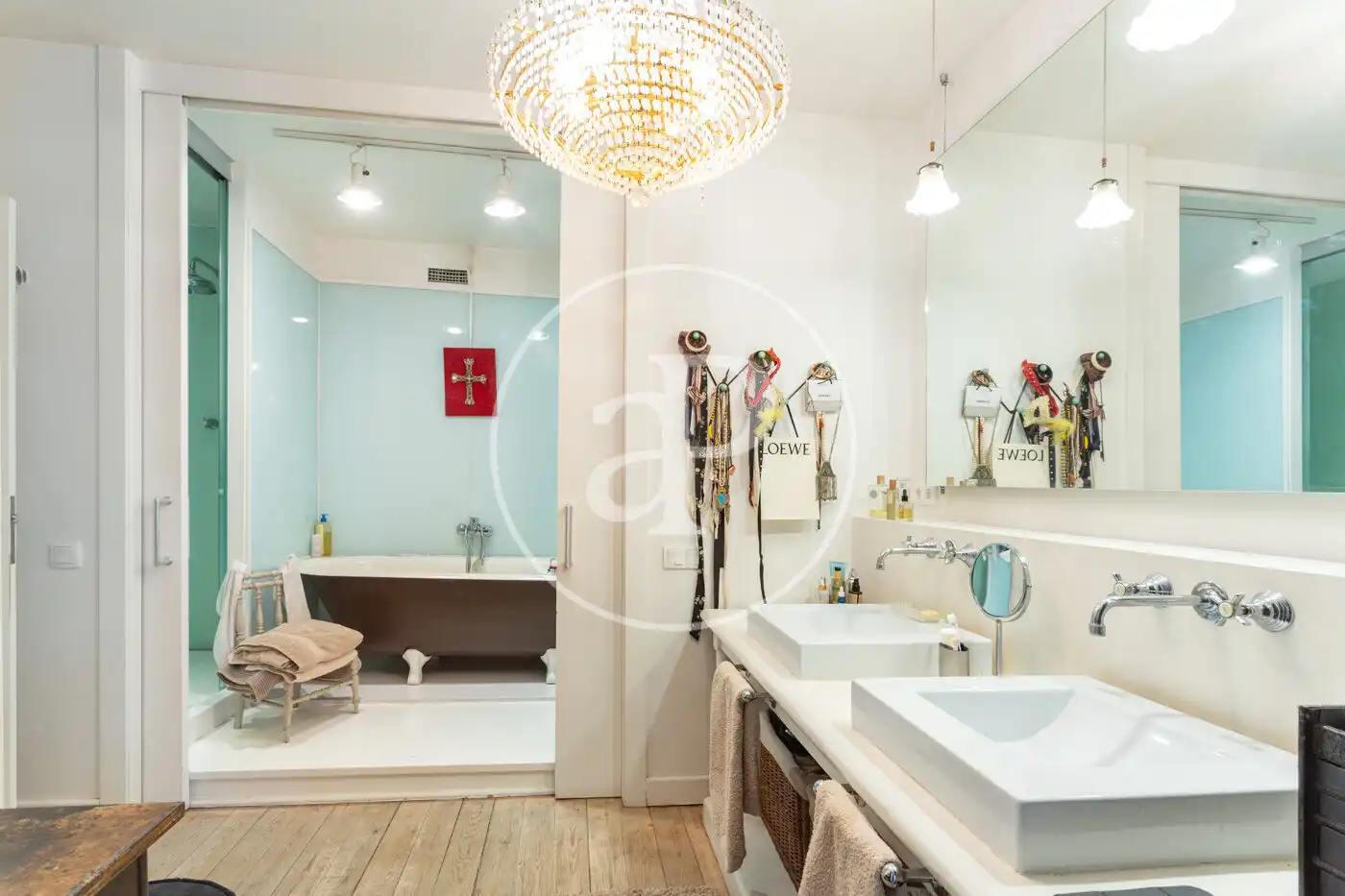Baño de Piso de alquiler en Barcelona con Aire acondicionado, Calefacción y Jardín privado