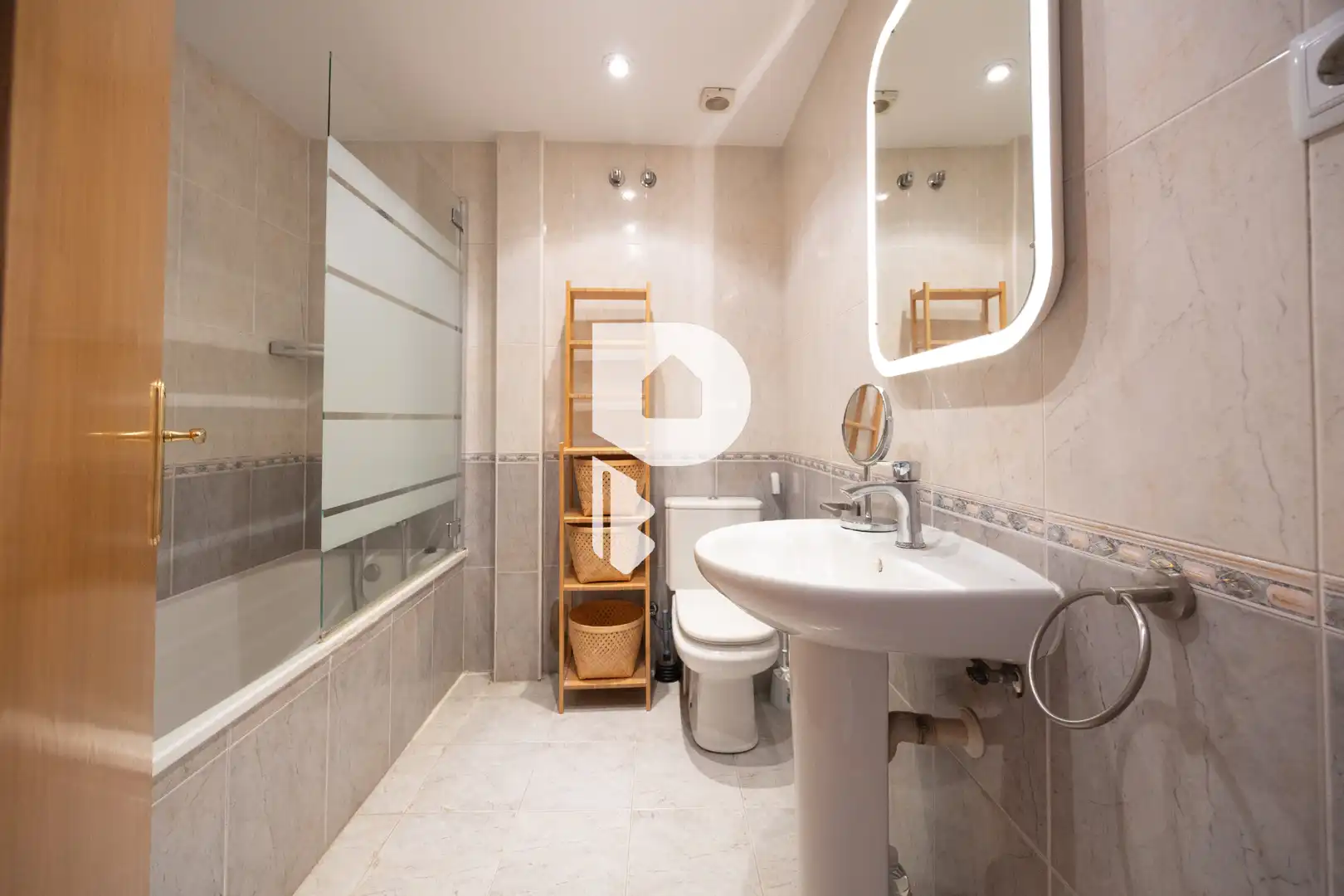 Baño de Piso en venta en Vallirana con Aire acondicionado, Calefacción y Parquet
