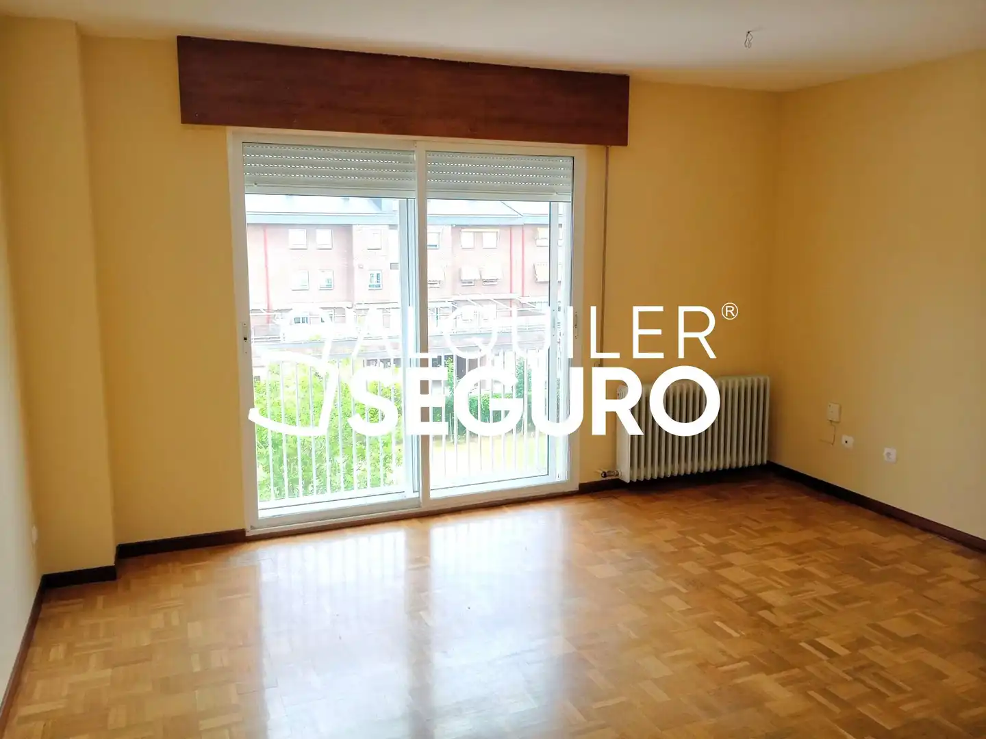 Habitación de Piso de alquiler en Valladolid con Calefacción, Trastero y Piscina