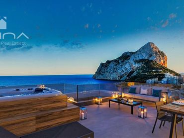 Attico con piscina in vendita a Zona Levante - Playa Fossa