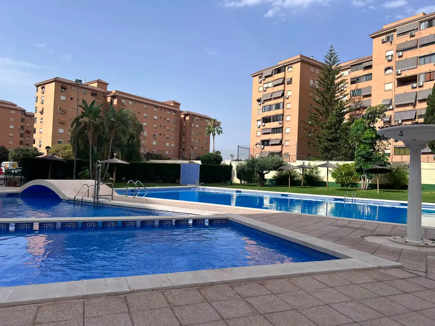 Piscina de Pis en venda en Alicante / Alacant amb Aire condicionat, Moblat i Forn
