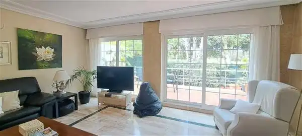 Casa con piscina en venta en Fotógrafo Francisco Cano, imagen 6