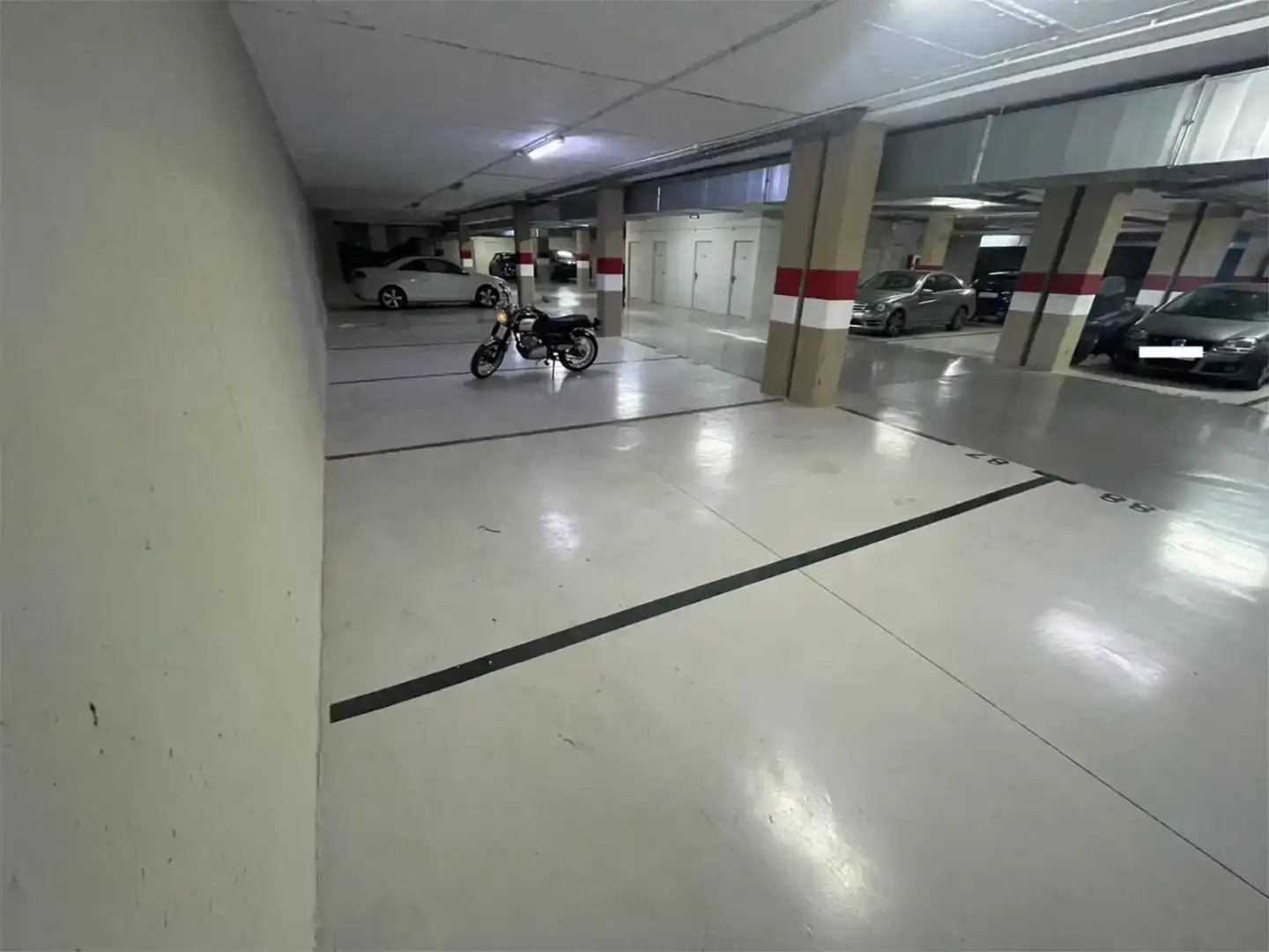 Parkplatz von Garage zur Miete in Valencia