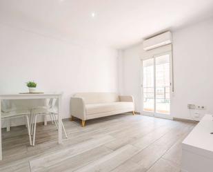 Living room of Apartment to share in  Valencia Capital  with Air Conditioner and Terrace