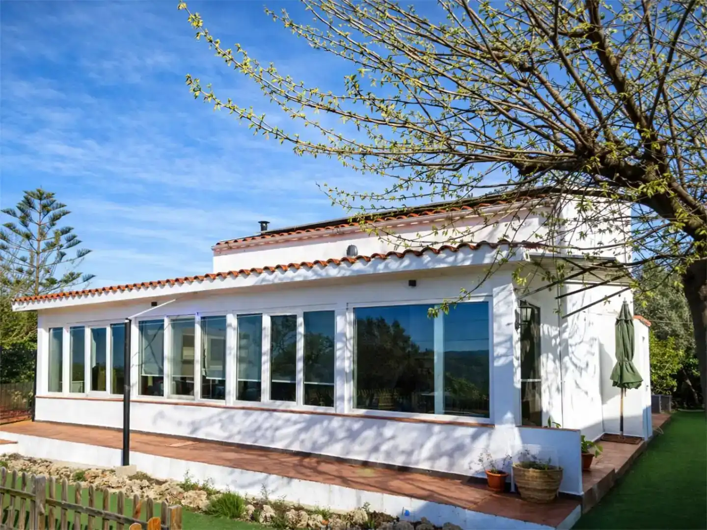 Vista exterior de Pis en venda en Masdenverge amb Aire condicionat, Piscina i Balcó