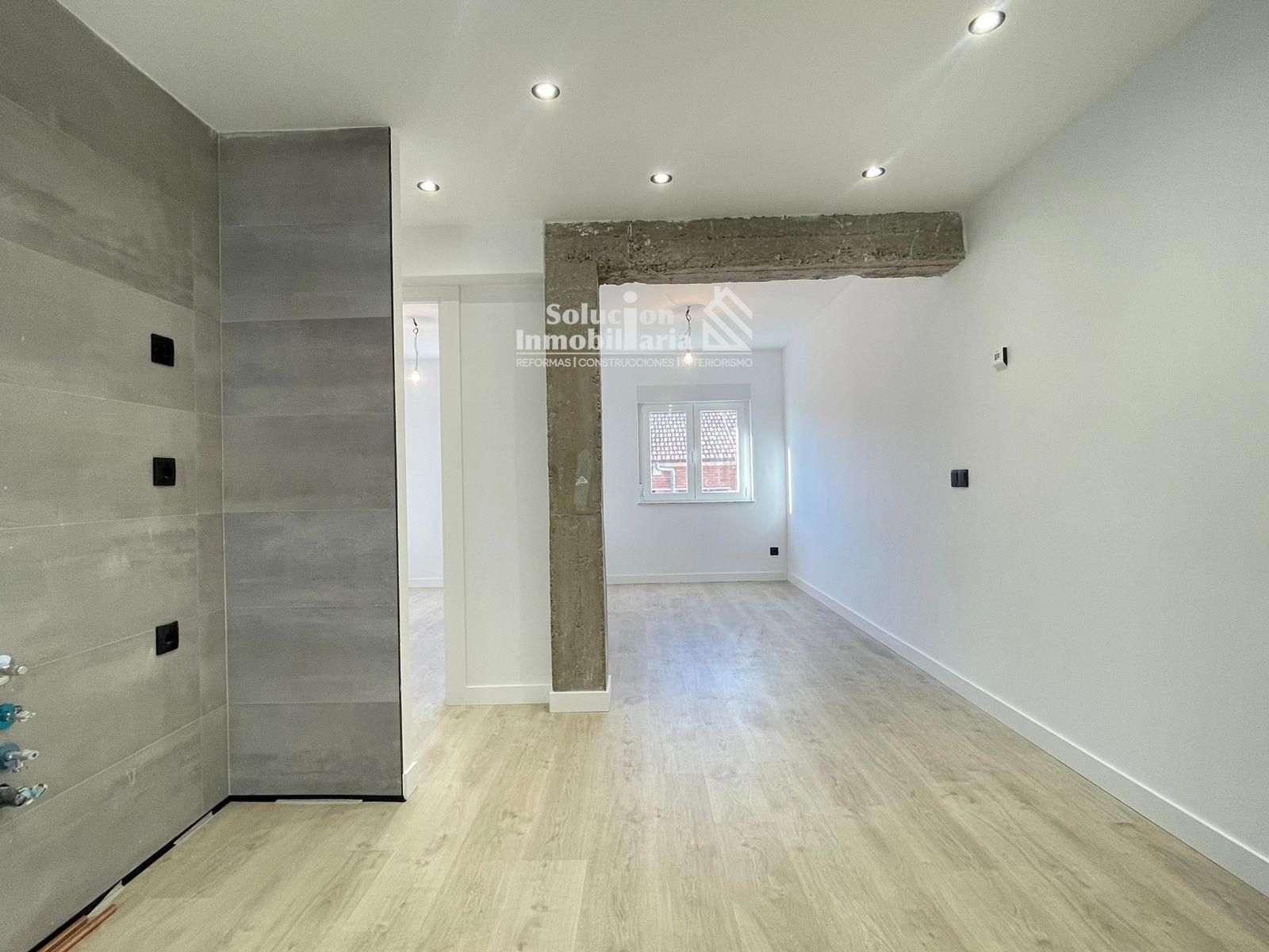 Apartment for sale in Salamanca Capital  with Air Conditioner and Heating