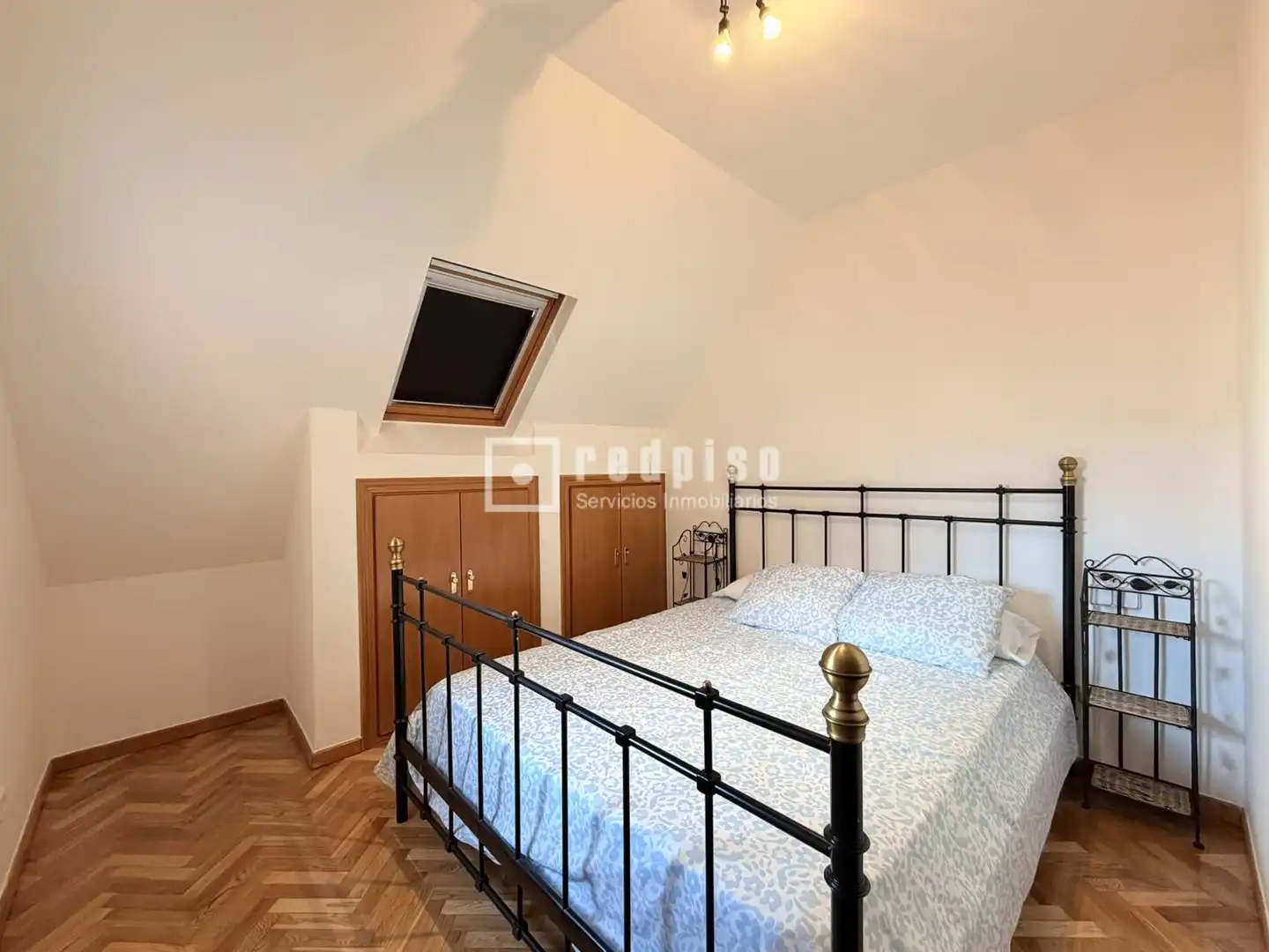 Bedroom of Attic for rent in Madrid