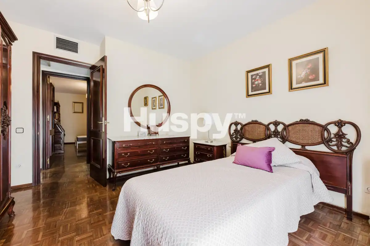 Flat for sale in Sevilla, Sevilla