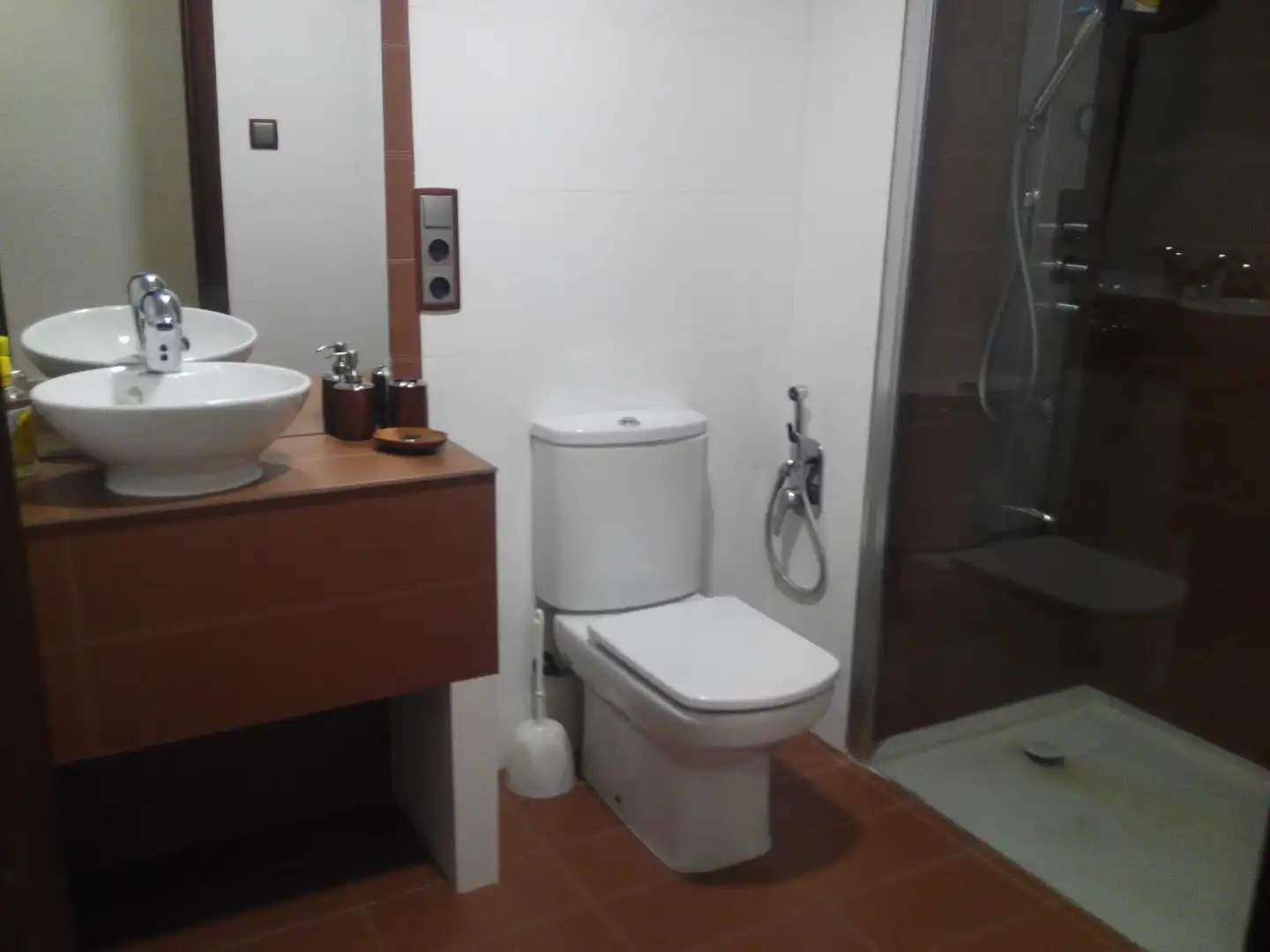Baño de Piso de alquiler en Valencia con Aire acondicionado, Calefacción y Amueblado