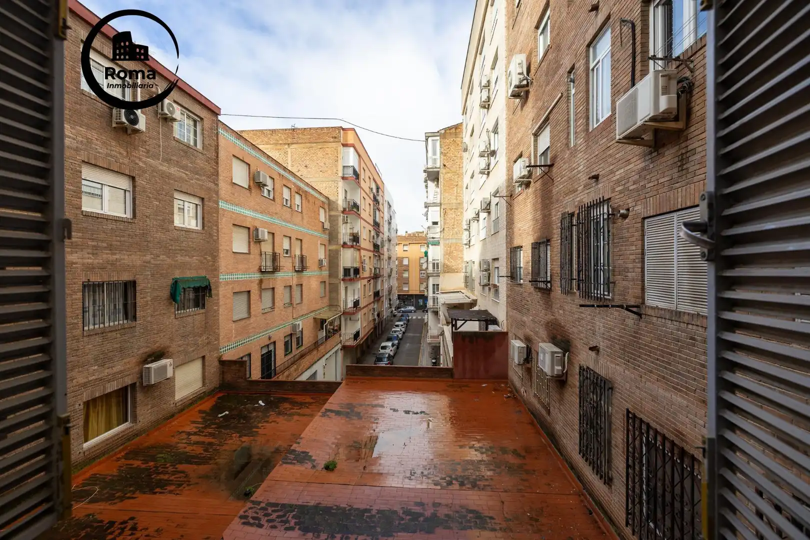 Exterior view of Flat for sale in Granada  with Air Conditioner, Heating and Balcony