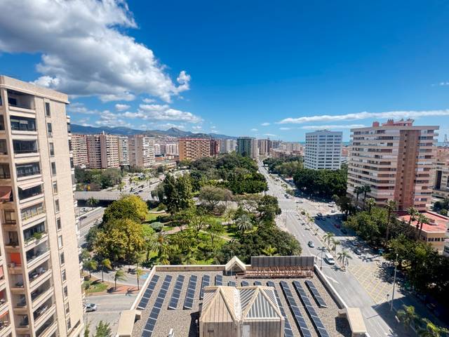 Piso en Venta en Avenida de la Aurora, 38 en Carranque - Haza Cuevas