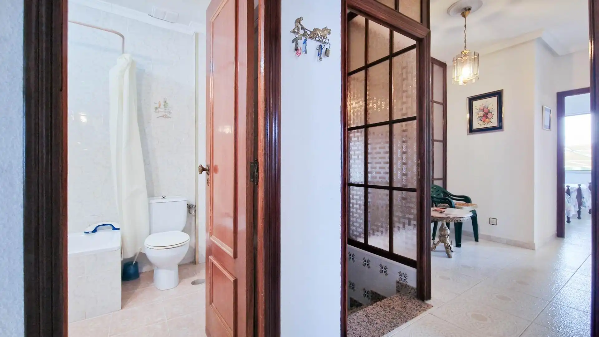 Baño de Casa o chalet en venta en Cheles con Terraza, Trastero y Balcón