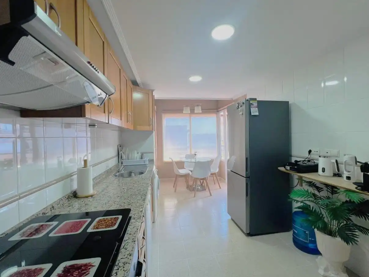 Cocina de Piso en venta en Alicante / Alacant con Jardín privado, Terraza y Trastero