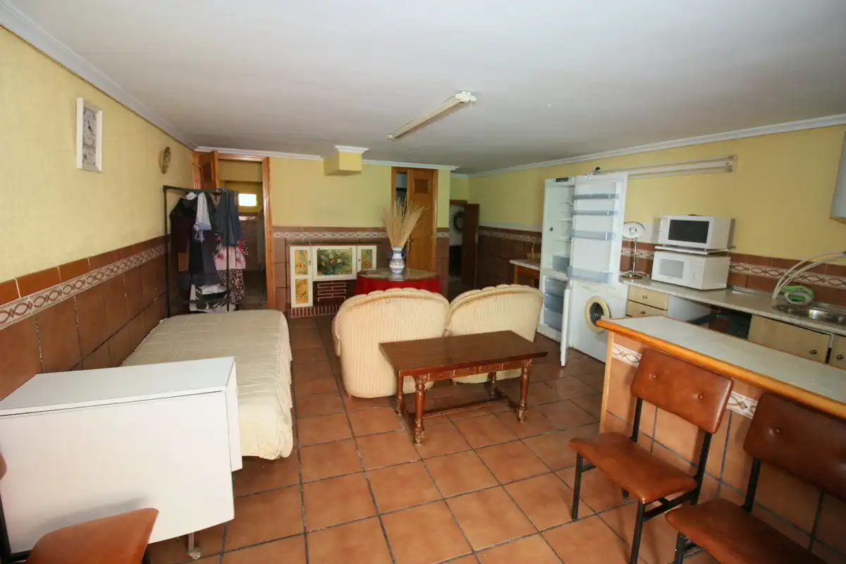 Piso en venta en Arenas de San Pedro con Calefacción, Terraza y Amueblado