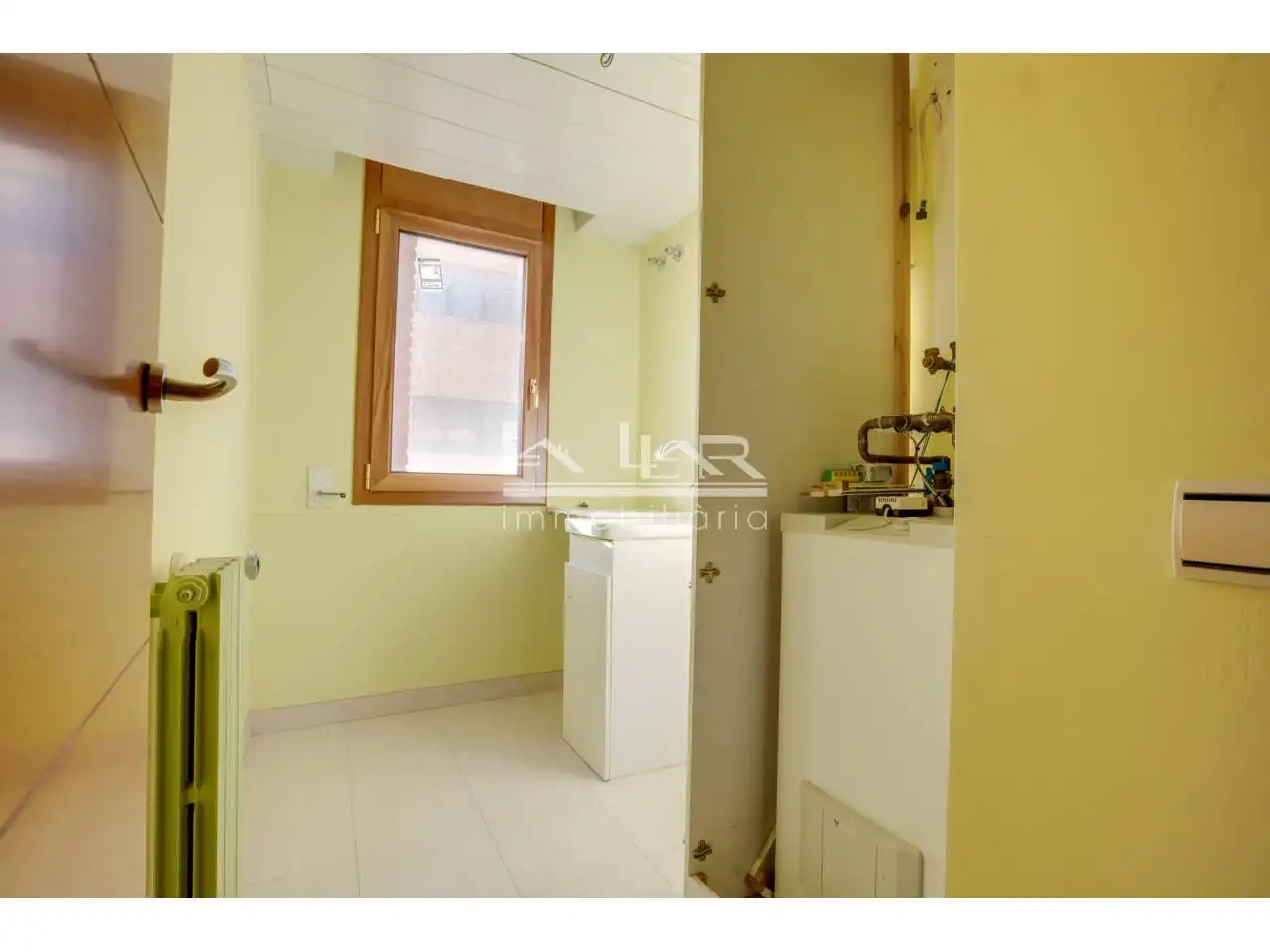 Duplexes for sale in Vic  with Air Conditioner, Heating and Parquet flooring