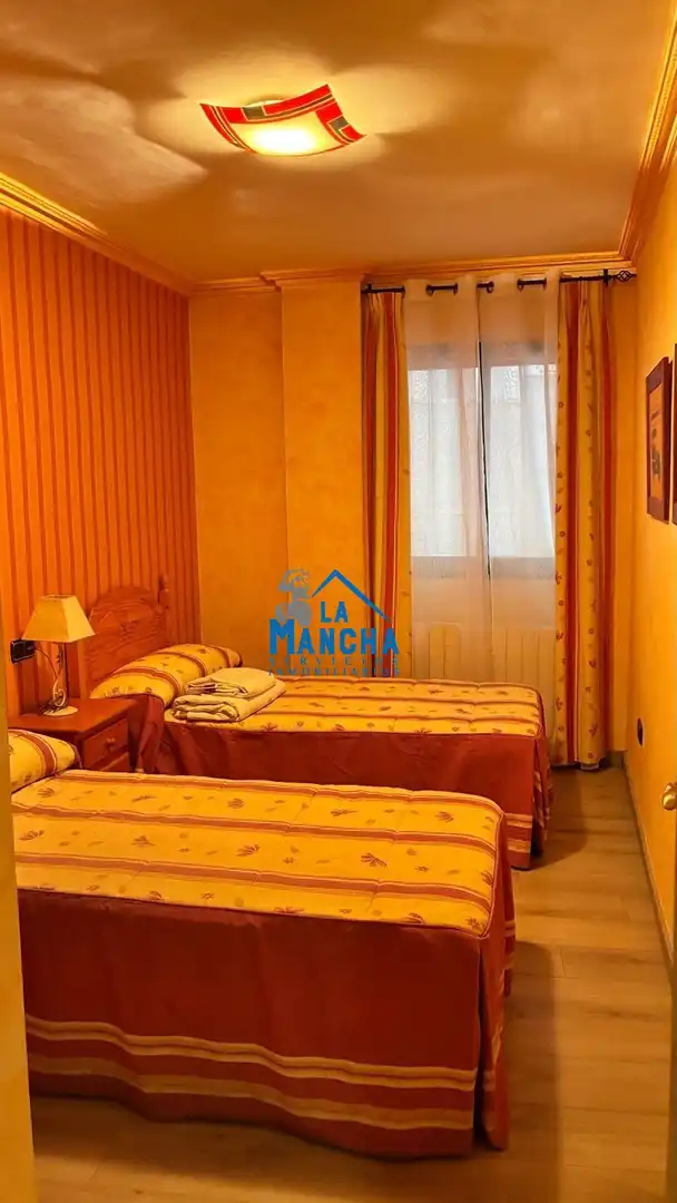 Flat with terrace to rent in Calle DIEGO DE VELAZQUEZ, imagen 32