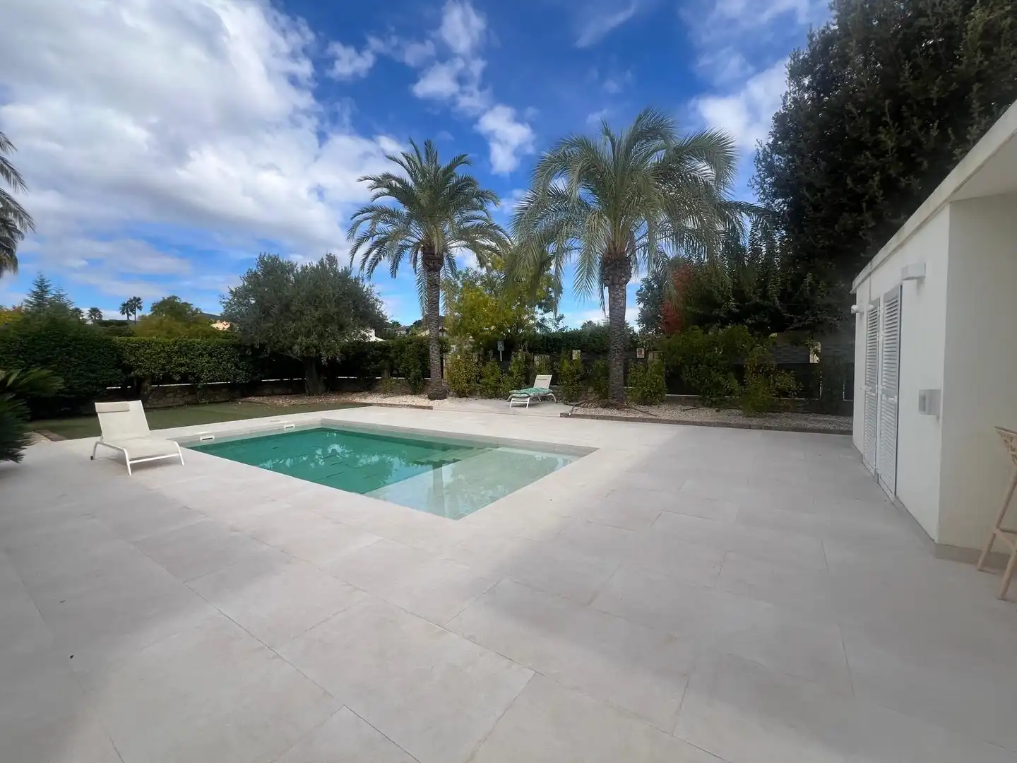 Swimming pool of Houses for sale in El Pilar 