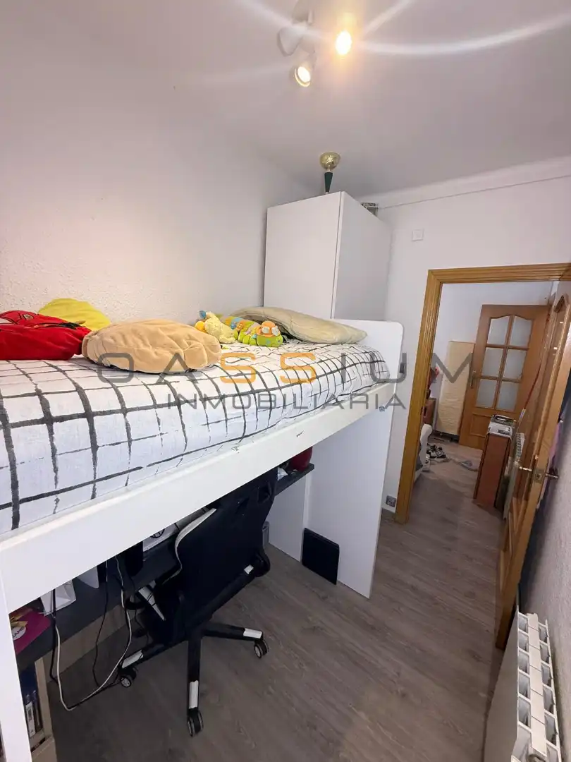 Habitación de Piso en venta en Cornellà de Llobregat con Calefacción y Amueblado