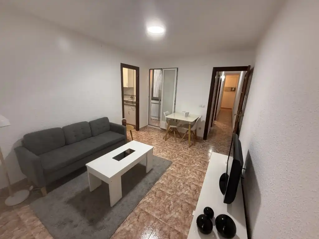 Sala de estar de Apartamento en venta en L'Hospitalet de Llobregat