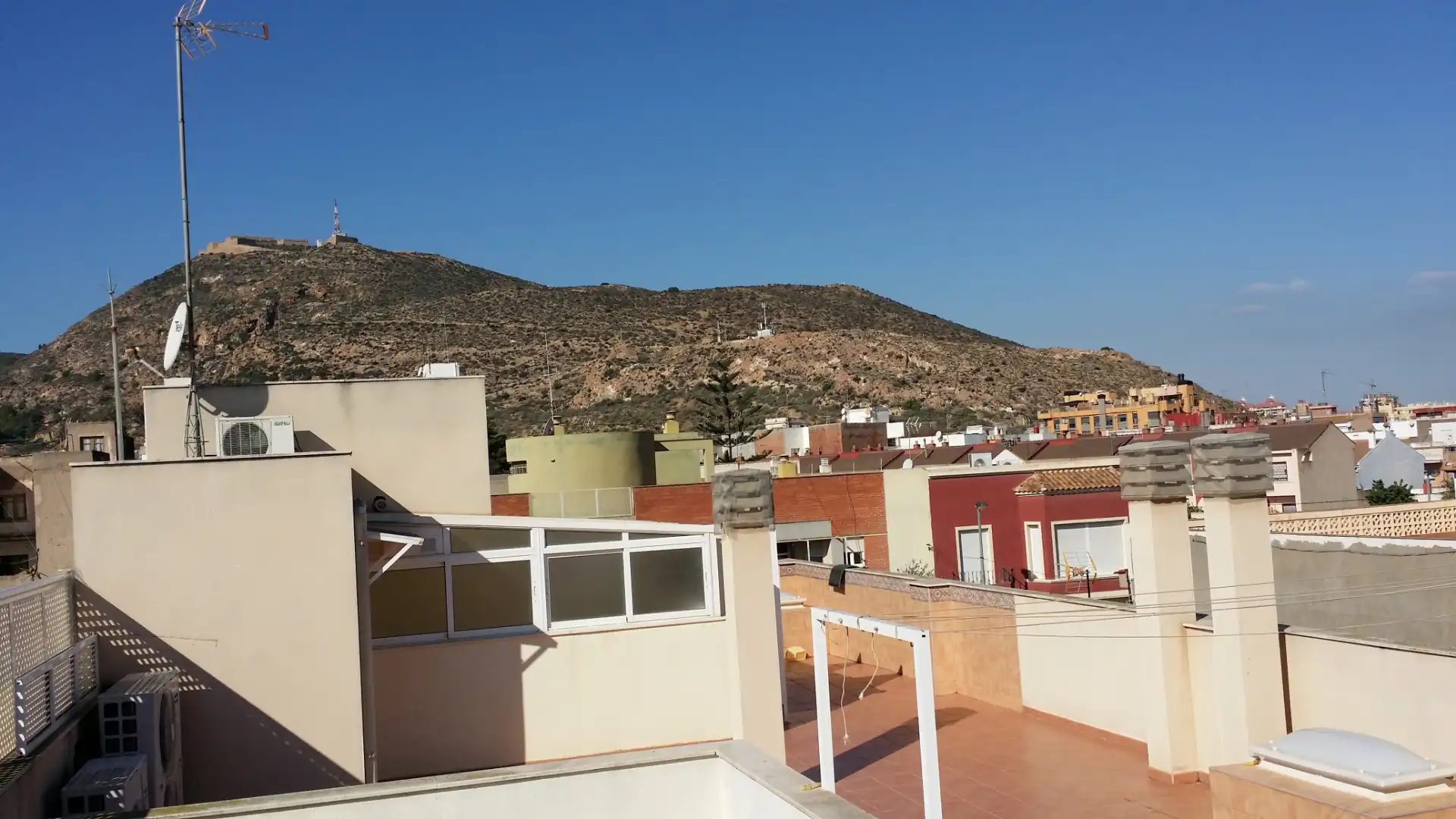 Vista exterior de Ático de alquiler en Cartagena ciudad